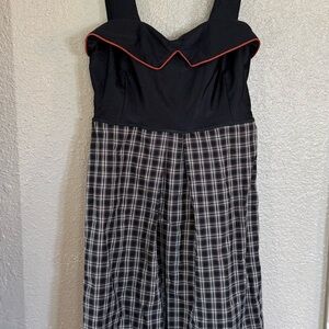 Roberta Oaks Hawaii Black and White Mini Dress Retro Style Sweetheart Neckline M